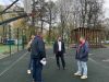 Дмитрий Хлестов помог отремонтировать спортивную площадку на улице Медиков