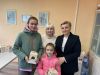 Сотрудники аппарата Совета депутатов и муниципальные депутаты Царицына передали пасхальные куличи многодетным семьям района