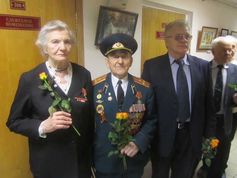 С ветераном вооруженных сил, полковником в отставке Левашовым Михаилом Ивановичем. G_3554